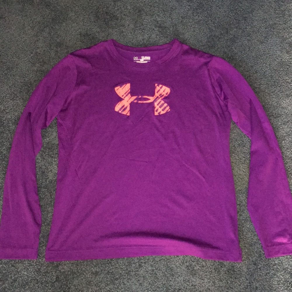 Under Armour long sleeve!!!